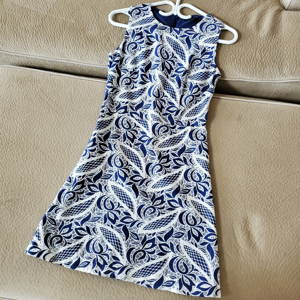 Blue and White Lace Pattern Fitted Dress XS